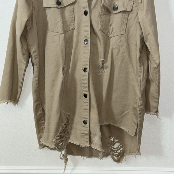 Jean jacket. - Picture 2 of 4